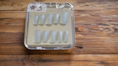 Effortless press - on nails white 005 - Tula Rose
